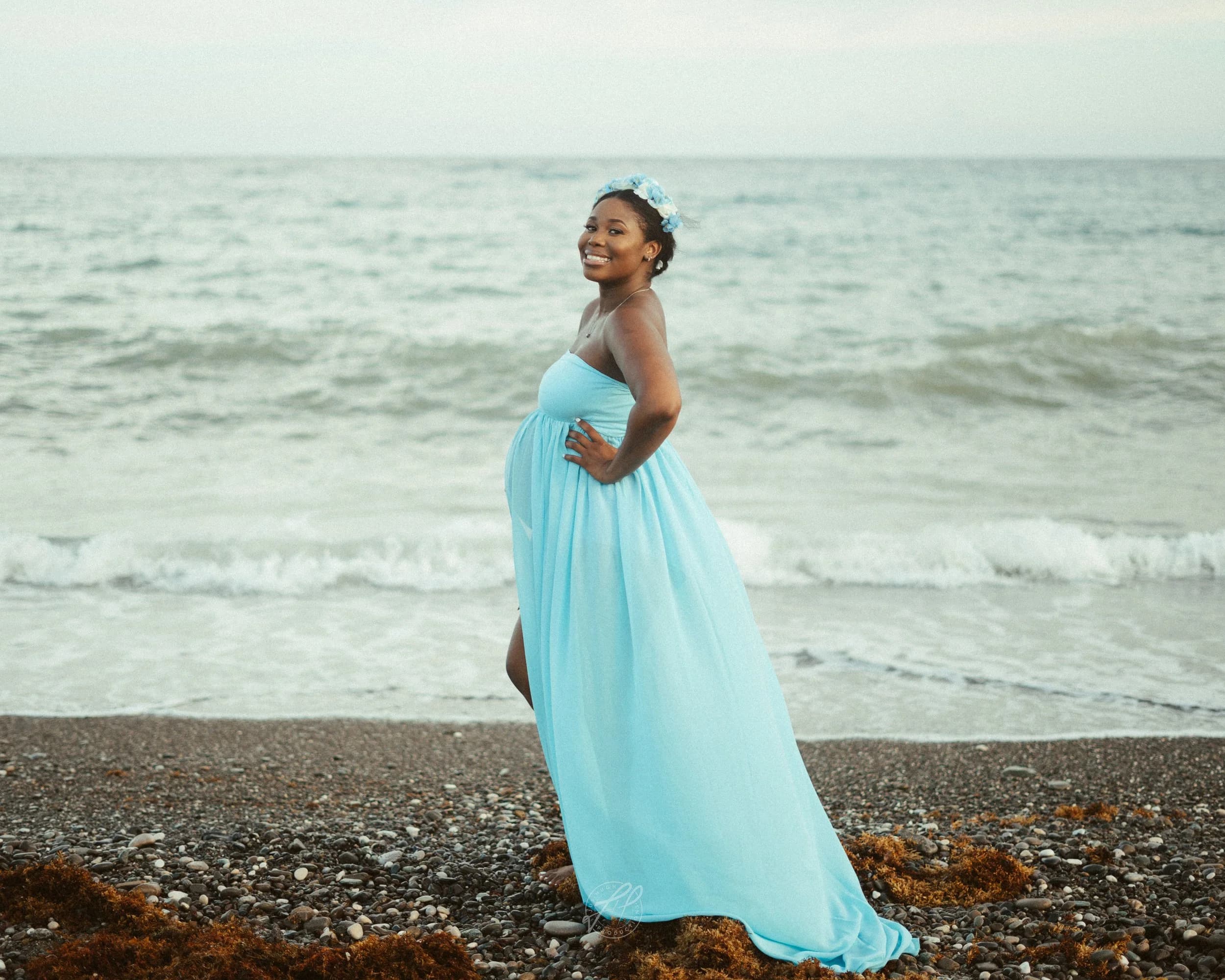 Monique, photograph 7 of 14